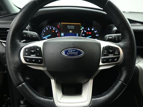 Certified 2022 Ford Explorer XLT w/ Equipment Group 202A image 13
