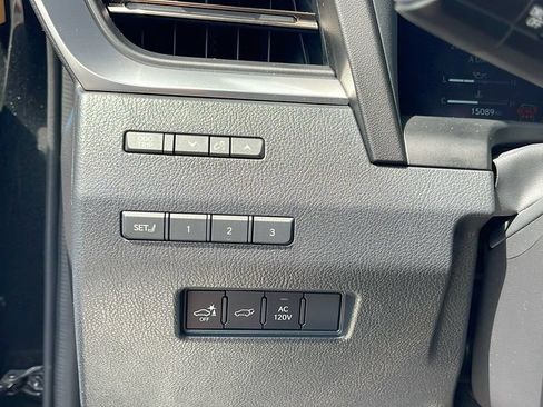 Used 2024 Lexus GX 550 AWD/4WD image 17