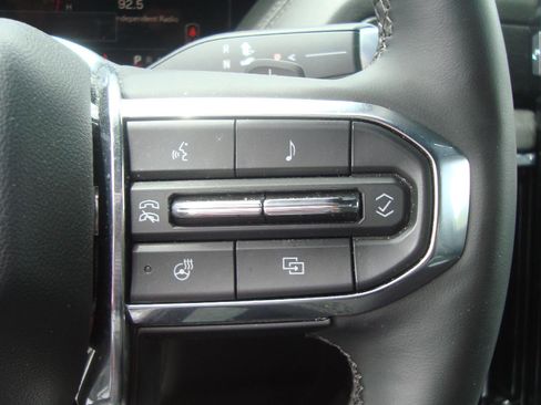 Certified 2025 GMC Yukon XL Denali AWD/4WD image 15