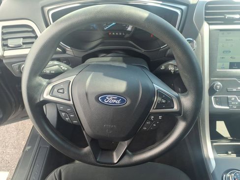 Used 2020 Ford Fusion SE image 14