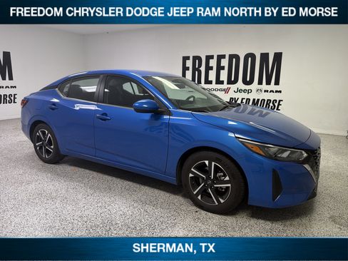 Used 2024 Nissan Sentra SV FWD image 3