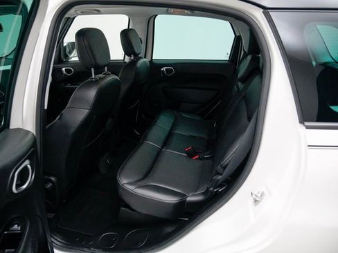 Used 2020 FIAT 500L Lounge image 24