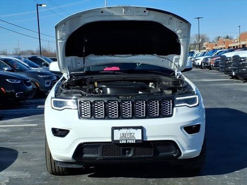 Used 2021 Jeep Grand Cherokee Laredo X image 32