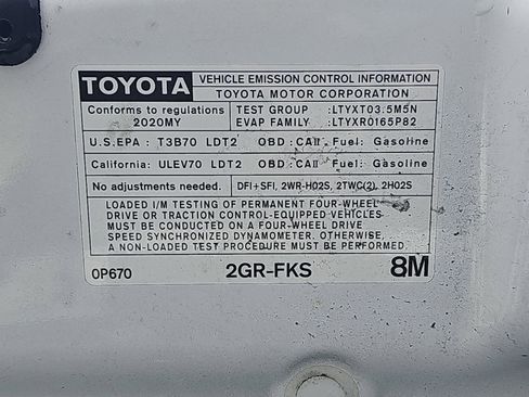 Used 2020 Toyota Tacoma TRD Sport w/ Technology Package RWD image 15