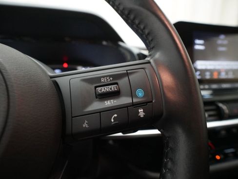 Used 2024 Nissan Pathfinder SV AWD/4WD image 18