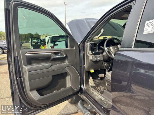 Used 2023 Chevrolet Silverado 1500 RST w/ Z71 Off-Road Package AWD/4WD image 5