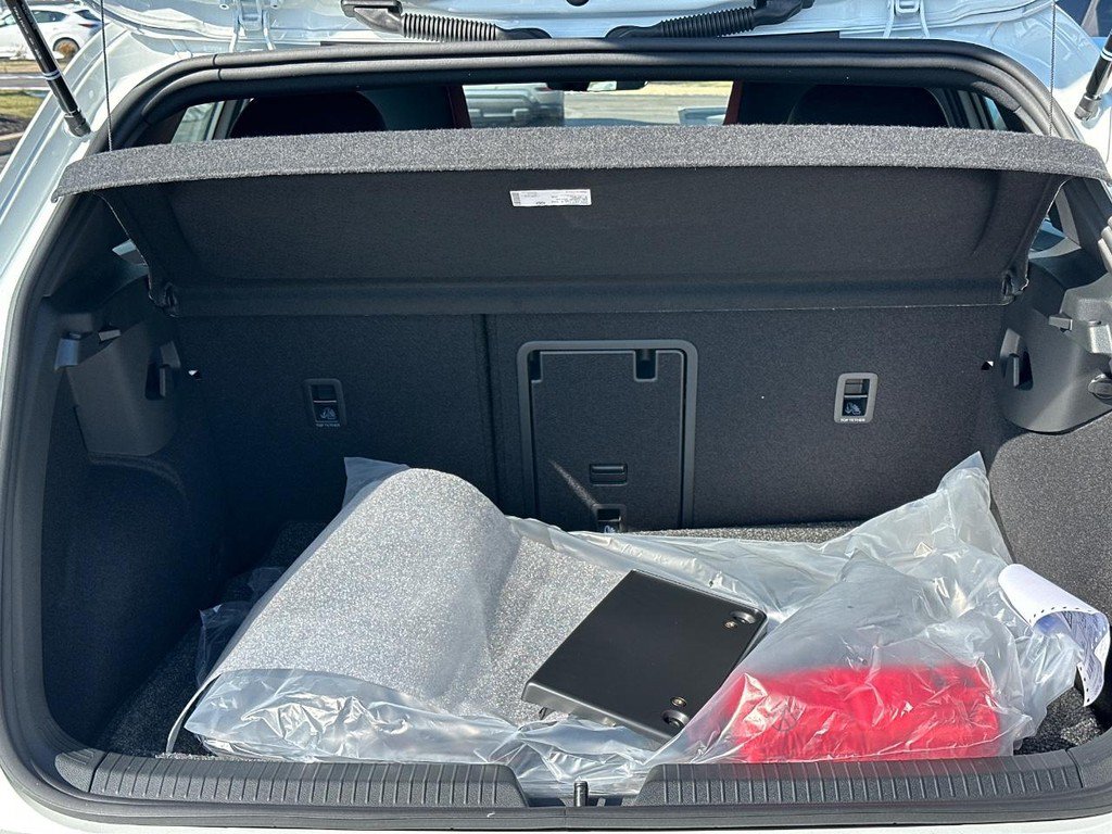 New 2026 Volkswagen GTI SE FWD image 4