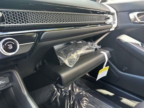 Certified 2025 Honda Civic Sport image 30