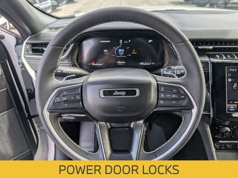 Certified 2023 Jeep Grand Cherokee Altitude AWD/4WD image 14