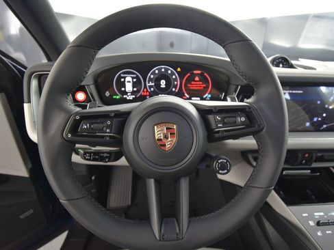 New 2026 Porsche Cayenne image 19