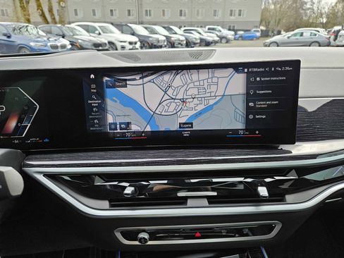 Used 2023 BMW X7 M60i w/ Climate Comfort Package image 60