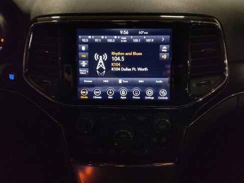 Used 2022 Jeep Grand Cherokee Limited w/ Trailer Tow Group IV image 25