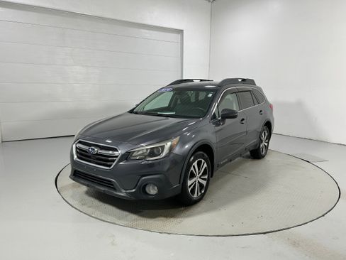 Used 2019 Subaru Outback 3.6R Limited w/ Popular Package #2 AWD/4WD image 19