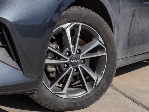 Used 2024 Kia Forte LXS image 2