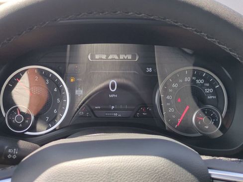 New 2026 RAM 1500 4x4 Crew Cab image 28