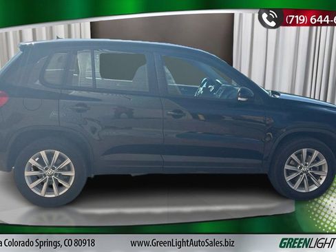 Used 2017 Volkswagen Tiguan S image 6