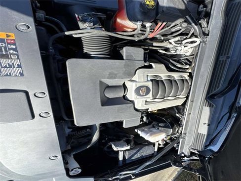 Used 2019 Cadillac Escalade ESV Luxury w/ Escalade Sport Edition image 10