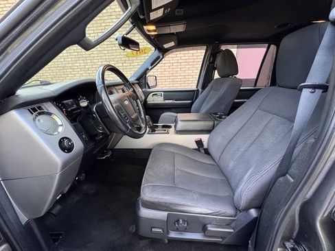 Used 2017 Ford Expedition XLT image 12