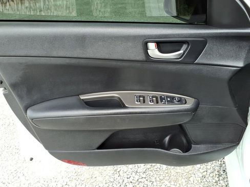Used 2020 Kia Optima LX FWD image 24