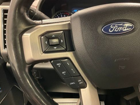 Used 2019 Ford F150 Platinum w/ Equipment Group 701A Luxury AWD/4WD image 21