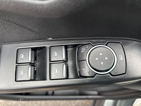 Used 2025 Ford Escape ST-Line image 17