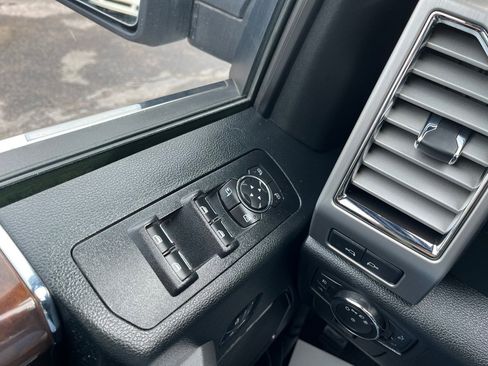 Used 2016 Ford F150 Platinum w/ Equipment Group 701A Luxury image 24