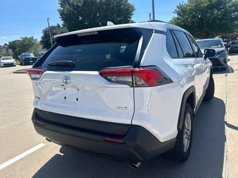 Certified 2025 Toyota RAV4 XLE FWD image 3