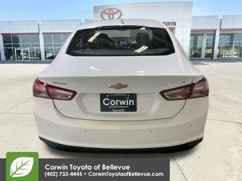 Used 2024 Chevrolet Malibu LT image 4