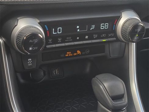 Certified 2025 Toyota RAV4 LE image 21