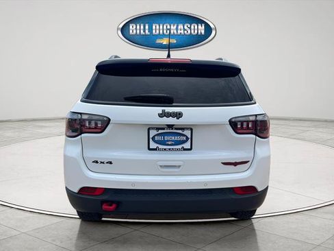Used 2025 Jeep Compass Trailhawk AWD/4WD image 6