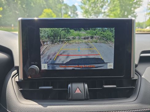 Used 2024 Toyota RAV4 XLE w/ Convenience Package FWD image 24