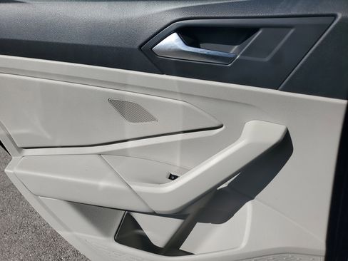 Used 2023 Volkswagen Jetta SE w/ Panoramic Sunroof Package image 27