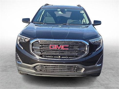Used 2018 GMC Terrain SLE image 2