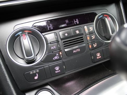 Used 2018 Audi Q3 2.0T Premium Plus w/ Premium Plus Package image 20