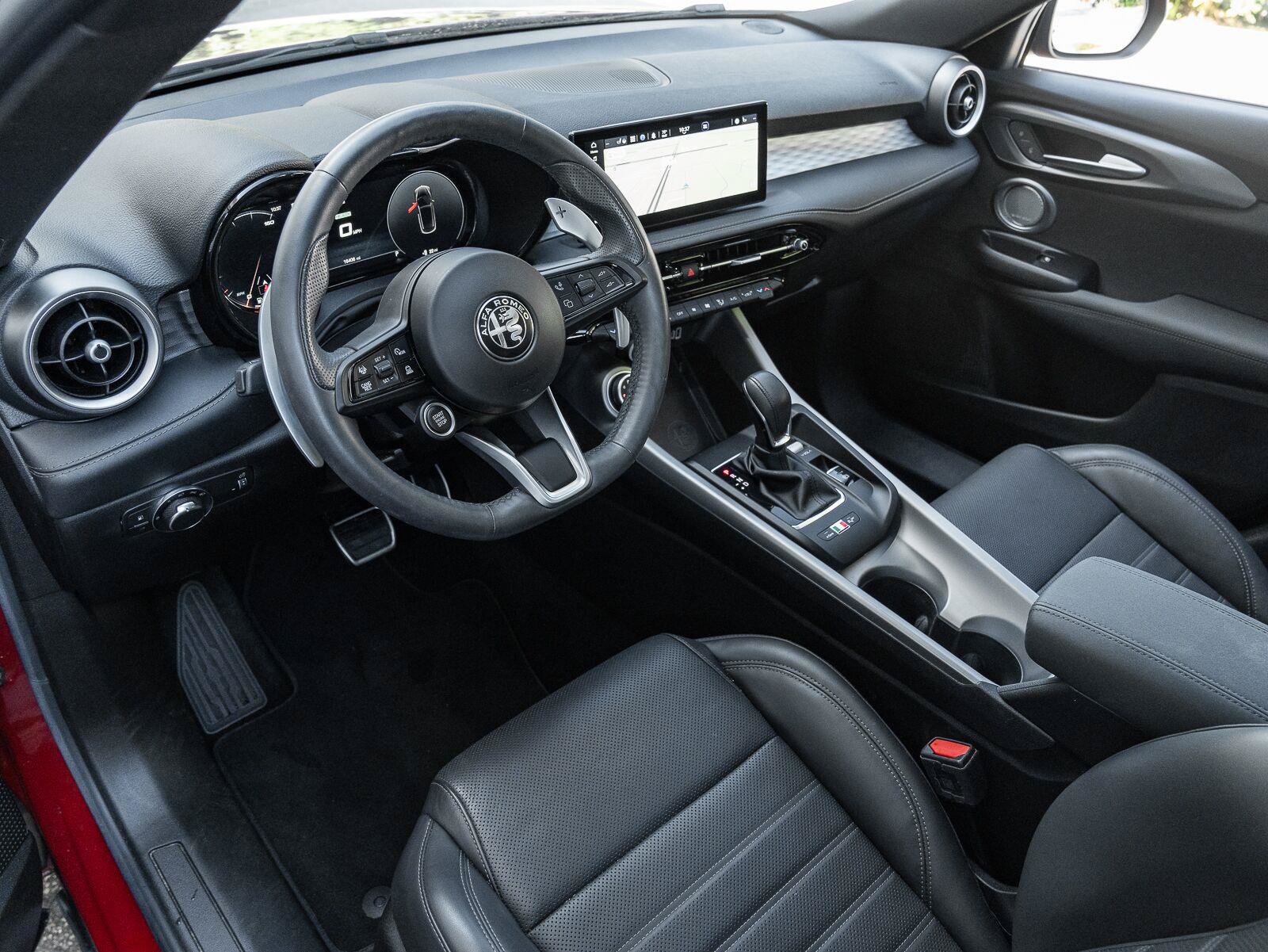 Used 2024 Alfa Romeo Tonale Ti AWD/4WD image 2