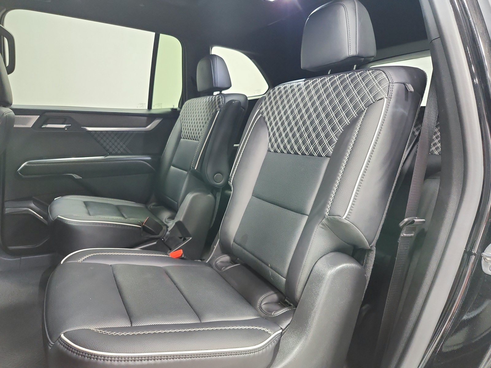 Used 2025 GMC Acadia Denali w/ Super Cruise Package AWD/4WD image 35