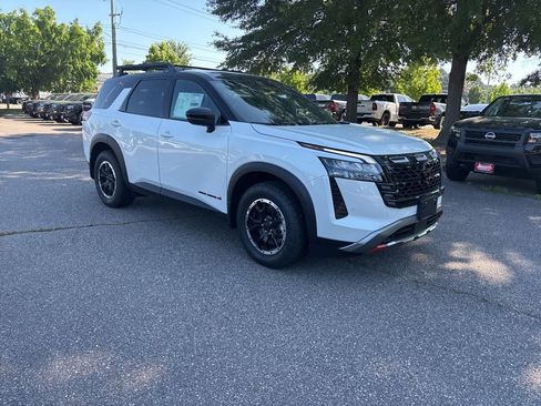 New 2026 Nissan Pathfinder Rock Creek AWD/4WD image 7