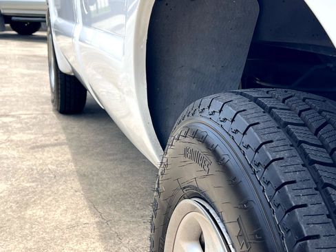 Used 2002 Ford F250 XL image 16