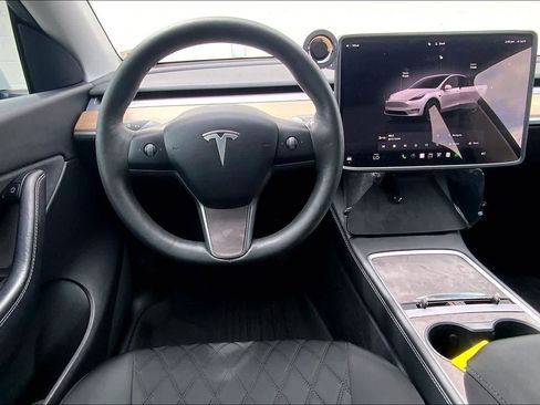 Used 2022 Tesla Model Y Long Range AWD/4WD image 14