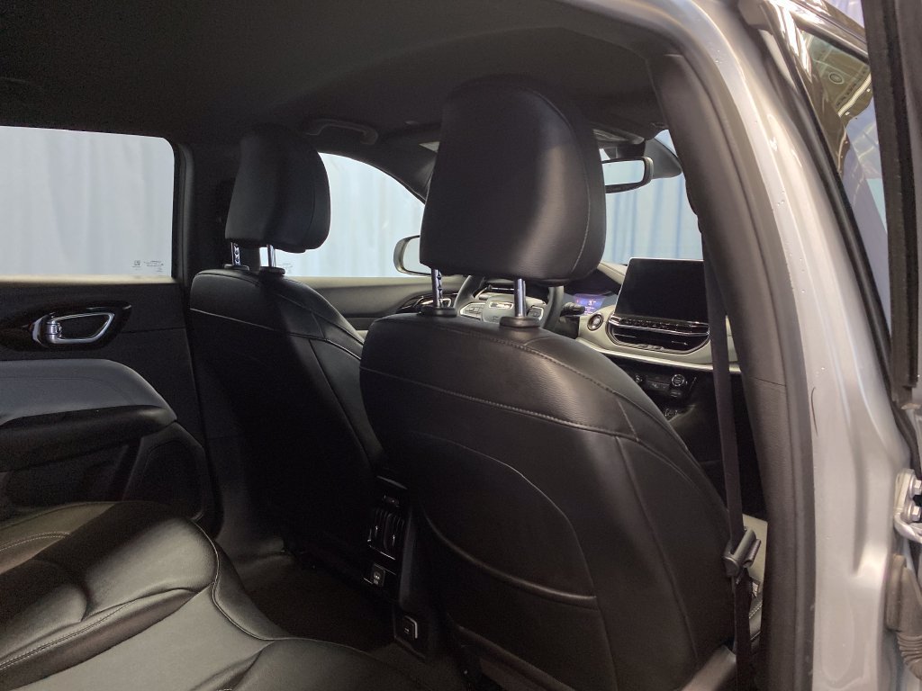 Certified 2025 Jeep Compass Limited AWD/4WD image 38