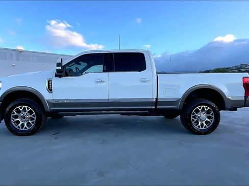 Used 2021 Ford F250 King Ranch w/ King Ranch Ultimate Package AWD/4WD image 3