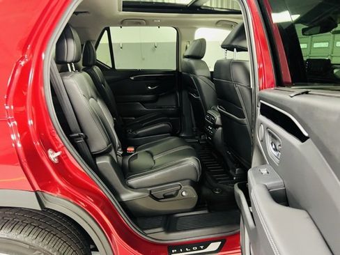 New 2025 Honda Pilot Touring image 31