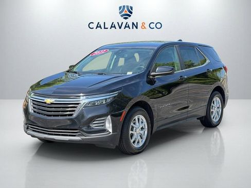 Used 2022 Chevrolet Equinox LT w/ Driver Convenience Package FWD image 3