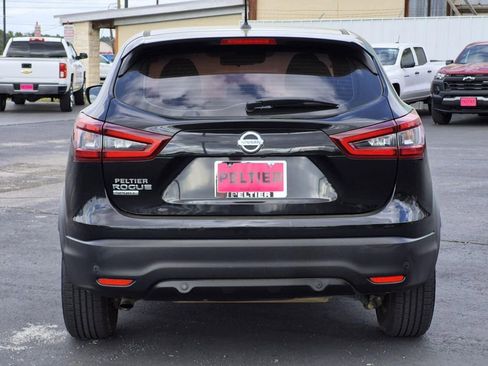 Used 2020 Nissan Rogue Sport S image 5
