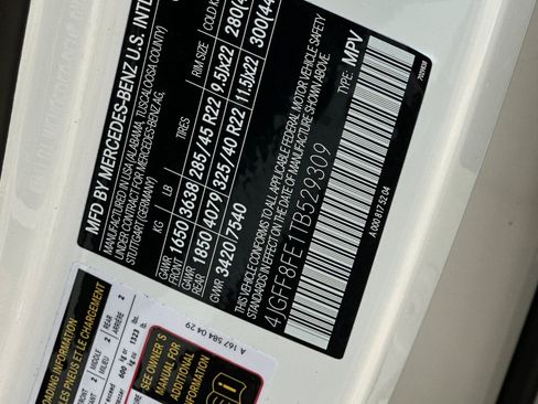 New 2026 Mercedes-Benz GLS 580 4MATIC image 38