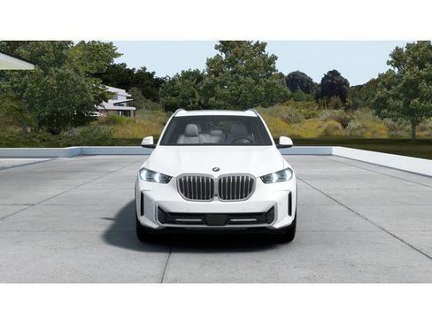 New 2026 BMW X5 sDrive40i w/ Premium Package image 3