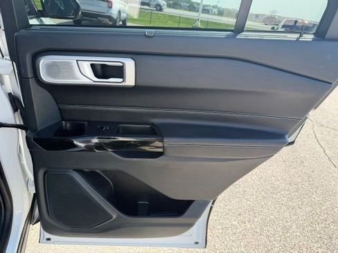 Used 2023 Ford Explorer ST w/ Equipment Group 401A AWD/4WD image 34