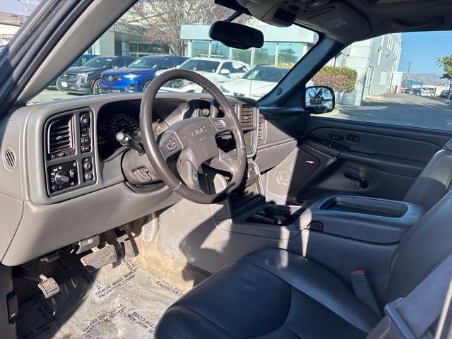 Used 2006 GMC Sierra 1500 SLT w/ Onstar Plus Package AWD/4WD image 15