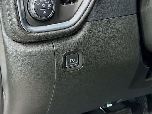 Used 2022 Chevrolet Silverado 2500 LTZ w/ LTZ Plus Package image 13