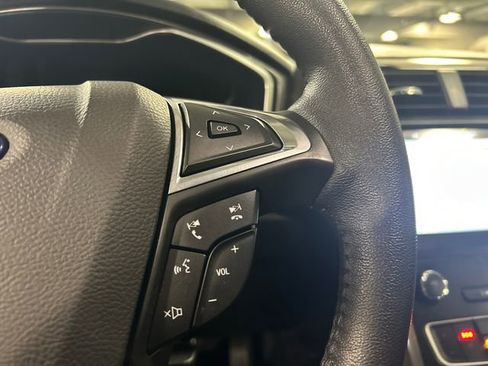 Used 2019 Ford Fusion SEL image 14